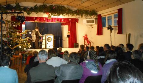 Magic shows on stage for big audiences in large halls